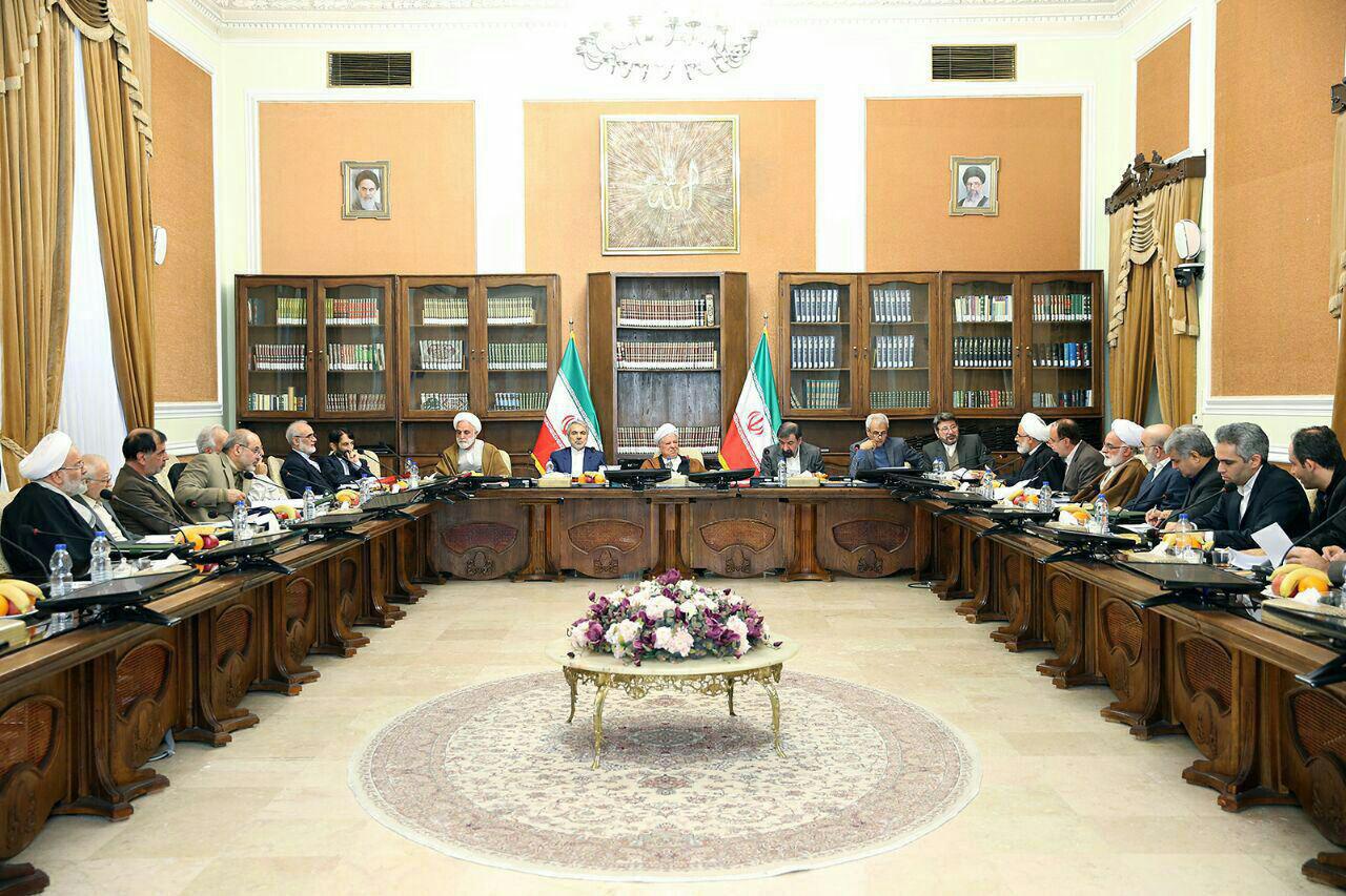 تصویری از آخرین جلسه مجمع تشخیص مصلحت نظام به ریاست آیت‌الله هاشمی رفسنجانی