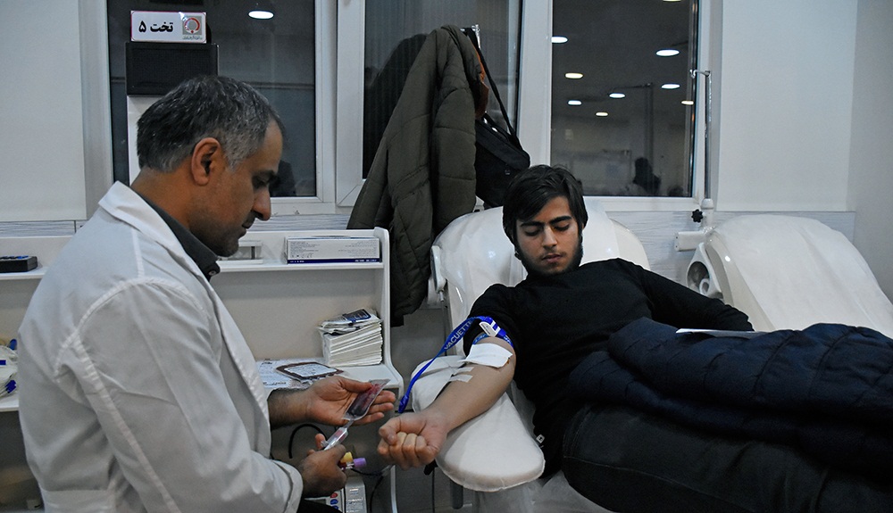 تصاویر : ازدحام مردم در سازمان انتقال خون