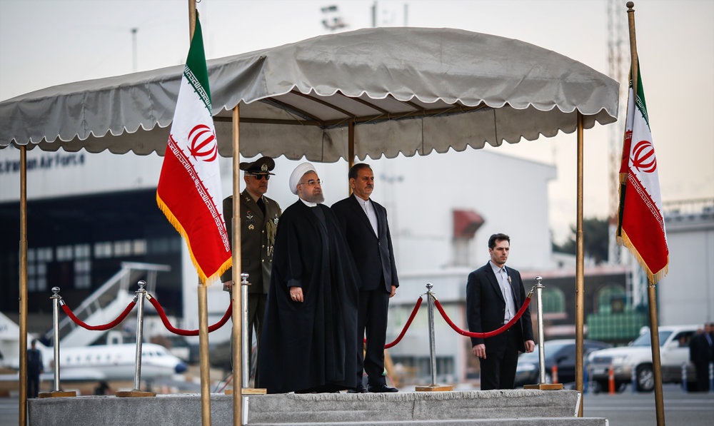 تصاویر : بدرقه رسمی رئیس جمهور در سفر به عمان و کویت