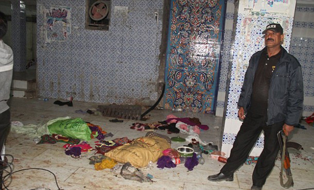 تصاویر : انفجار انتحاری در زیارتگاهی در پاکستان
