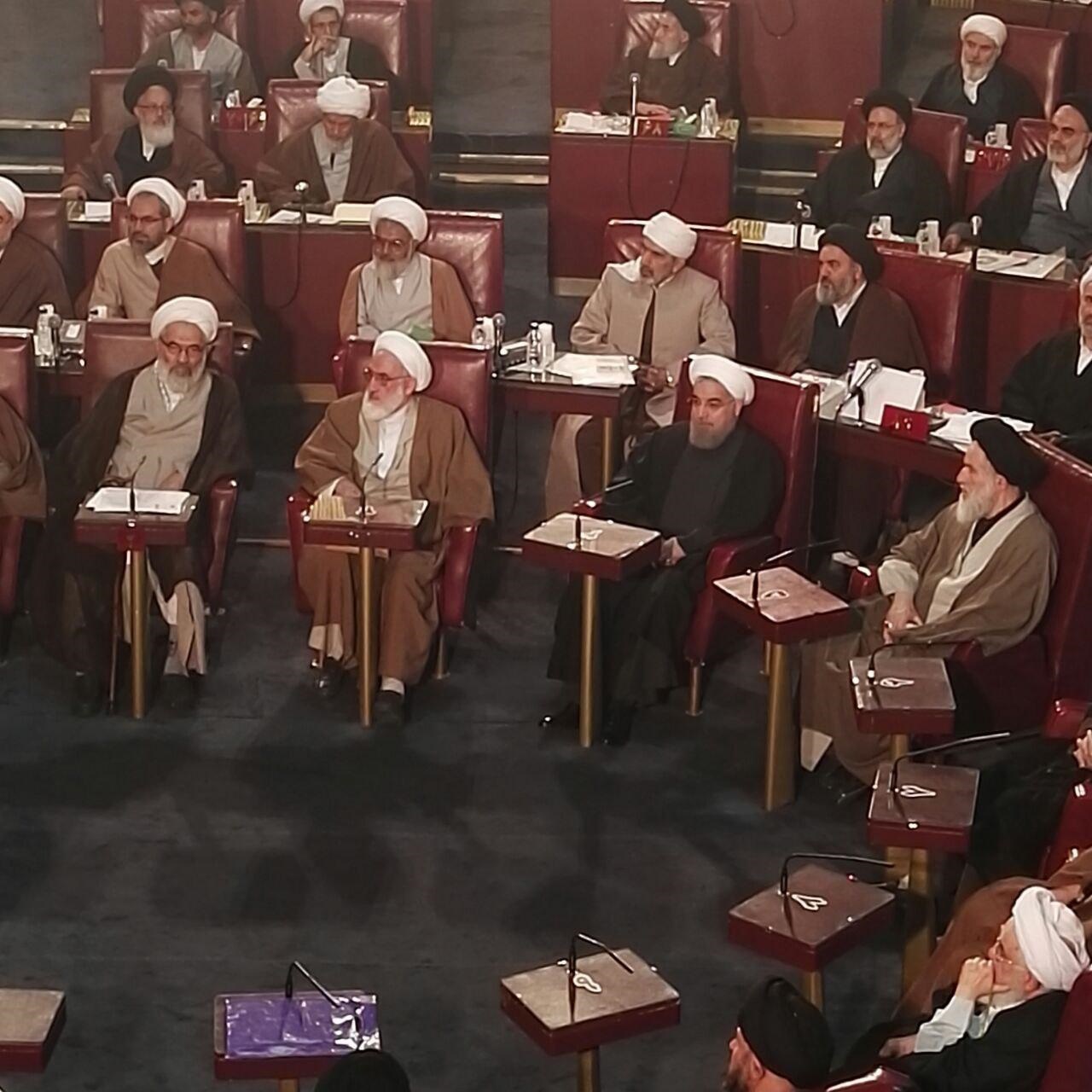 عکس/حضور روحانی در دومین اجلاسیه دوره پنجم مجلس خبرگان رهبری