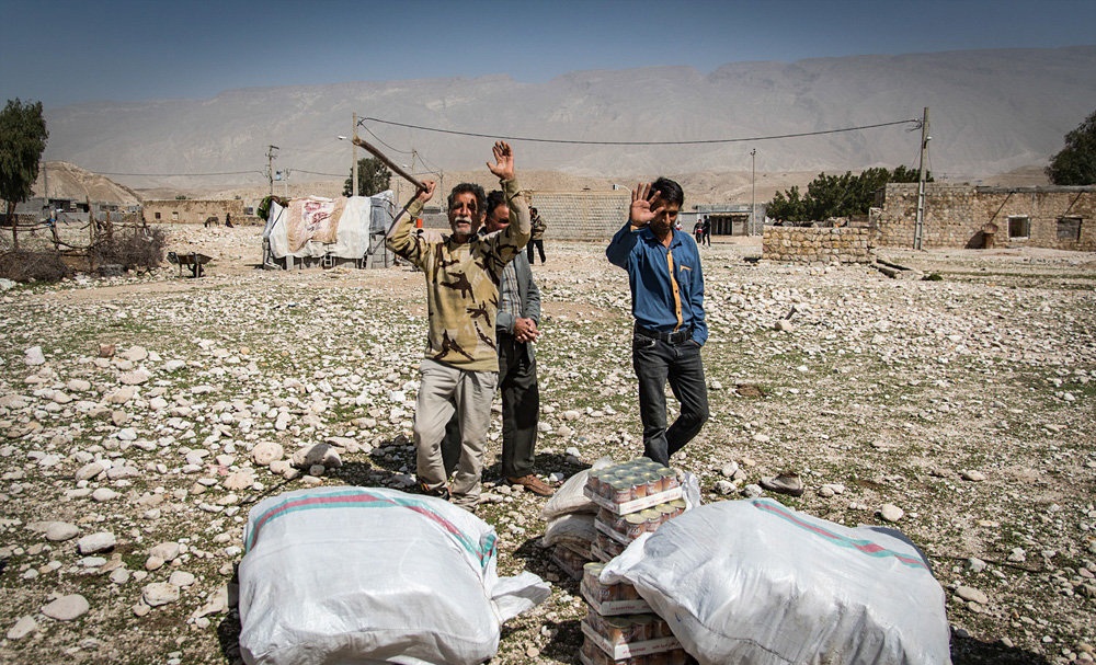 تصاویر : امداد رسانی به مناطق سیل زده استان فارس