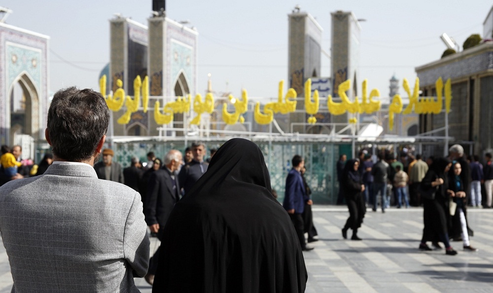 تصاویر : مراسم تحویل سال نو در مشهد و قم