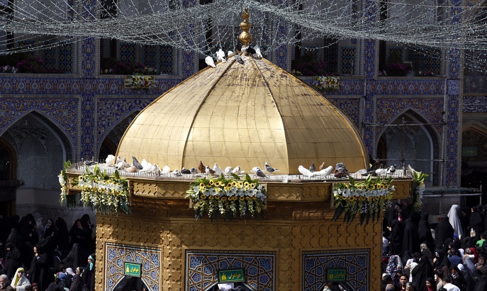 تصاویر : مراسم تحویل سال نو در مشهد و قم