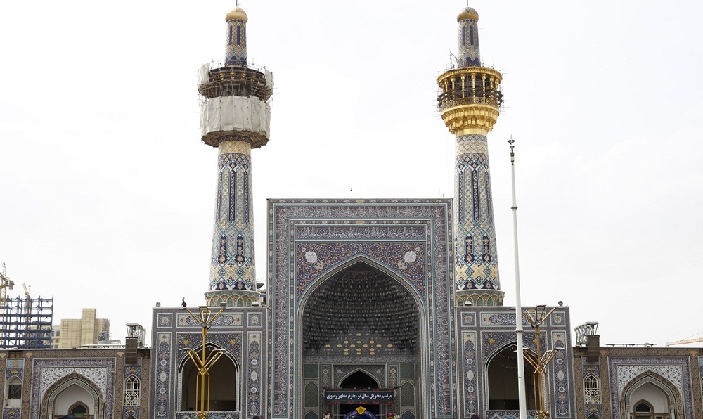 تصاویر : مراسم تحویل سال نو در مشهد و قم