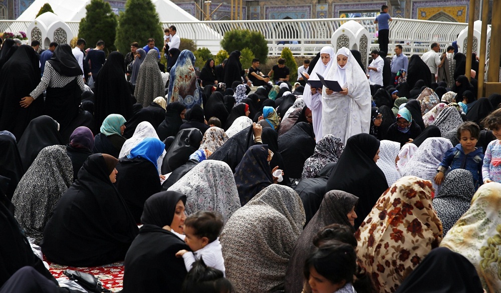 تصاویر : مراسم تحویل سال نو در مشهد و قم