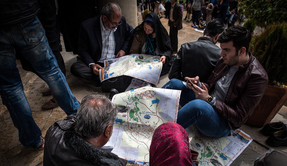 تصاویر : لحظه تحویل سال نو در حافظیه شیراز