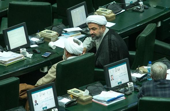 تصاویر : حال و هوای نمایندگان حذفشده از مجلس دهم تصاویر : حال و هوای نمایندگان حذفشده از مجلس دهم