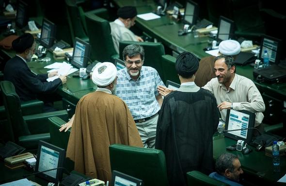 تصاویر : حال و هوای نمایندگان حذفشده از مجلس دهم تصاویر : حال و هوای نمایندگان حذفشده از مجلس دهم