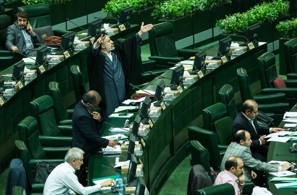 تصاویر : حال و هوای نمایندگان حذفشده از مجلس دهم تصاویر : حال و هوای نمایندگان حذفشده از مجلس دهم