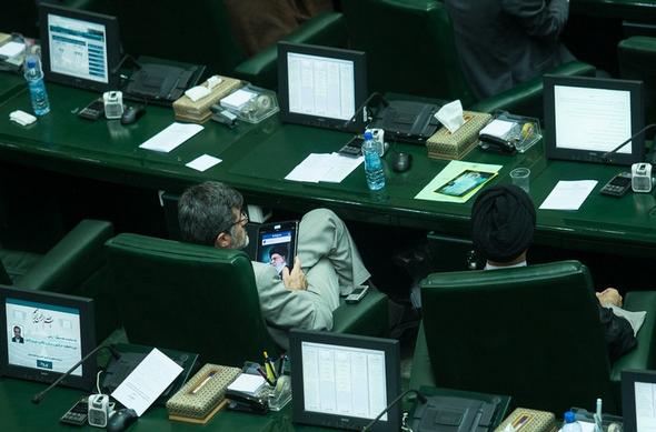 تصاویر : حال و هوای نمایندگان حذف‌شده از مجلس دهم