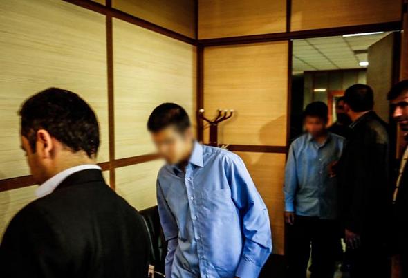 تصاویر : قاتل ستایش در حضور دادستان تهران