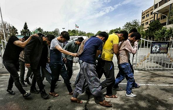 تصاویر : دستگیری 131 سارق و زورگیر تهران