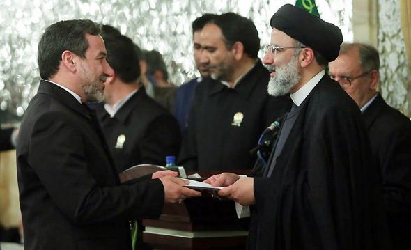 تصاویر : مراسم اهدای احکام خدام حرم مطهر رضوی