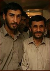 منتشر کننده تصاویر مینو خالقی در کنار احمدی نژاد/ عکس