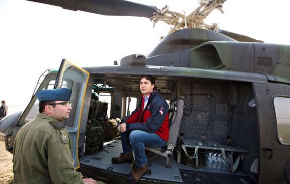 تصاویر : بازدید نخست وزیر کانادا از شهر سوخته