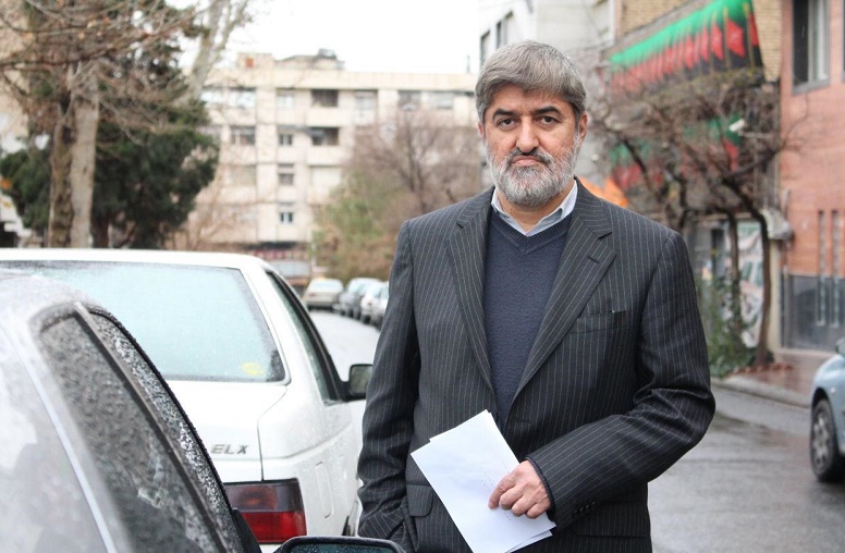 علی مطهري: احمدي نژاد اول بايد محاكمه شود، بعد به عنوان نامزد انتخابات خود را معرفي نمايد / او رای ندارد