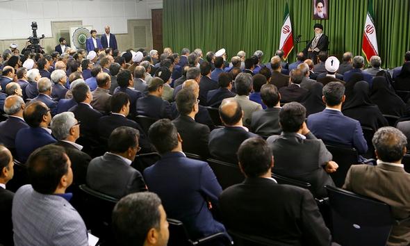 تصاویر : دیدار رئیس و نمایندگان مجلس با رهبر معظم انقلاب