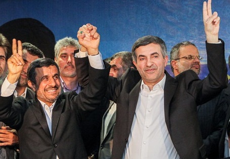 «یکتا» در آغوش احمدی نژاد و مشایی / چرا اصولگرایان به متحد سابق خود روی خوش نشان نمی دهند؟