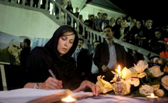 تصاویر : امضای دفتر یادبود برای 