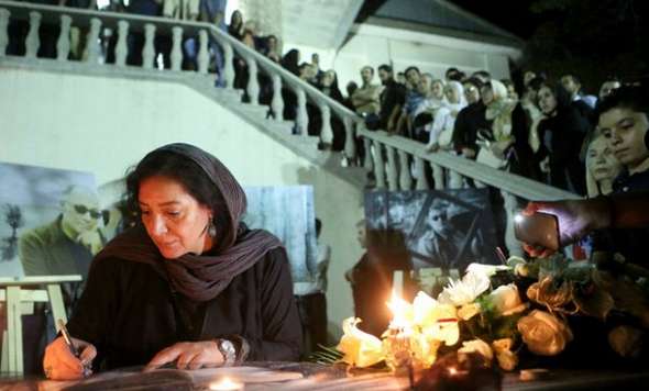 تصاویر : امضای دفتر یادبود برای 