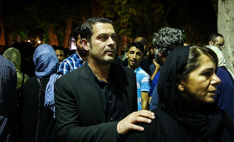 تصاویر : امضای دفتر یادبود برای 