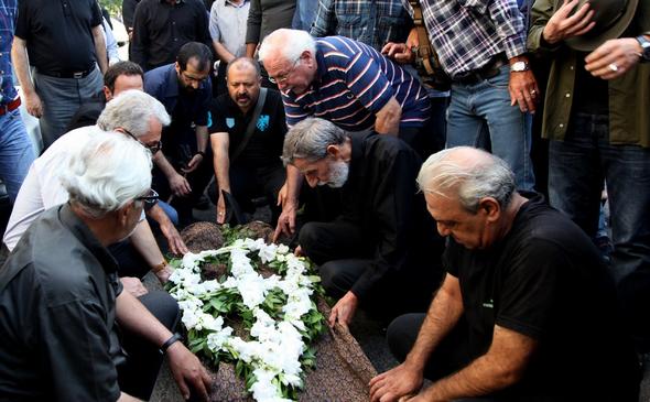 تصاویر : تشییع پیکر زنده یاد ملیحه نیکجومند