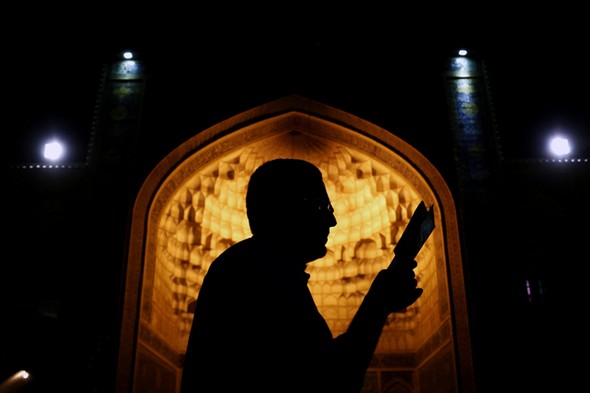 تصاویر : احیای شب نوزدهم ماه مبارک رمضان