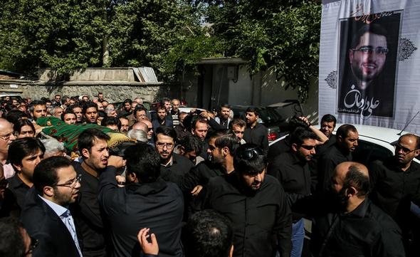 تصاویر : تشییع پیکر مرحوم علی دادمان