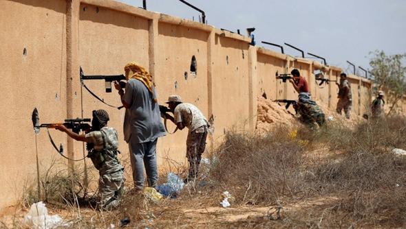 تصاویر : نبرد تن به تن با داعش در لیبی