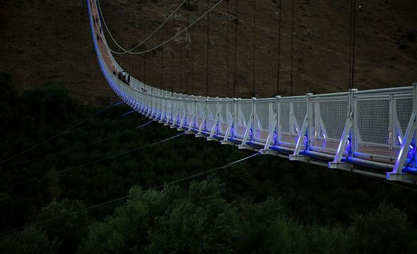 تصاویر : بزرگترین پل معلق خاورمیانه در اردبیل