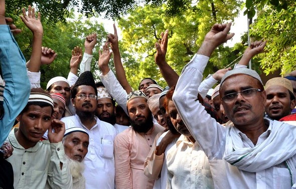 تصاویر : اعتراض مسلمانان هند به هتک حرمت قرآن