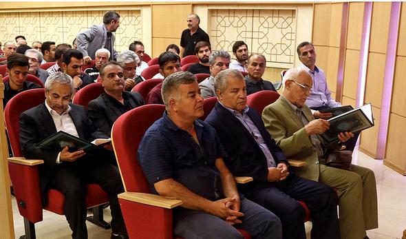 تصاویر : چهره‌ها در مراسم ترحیم برادر 