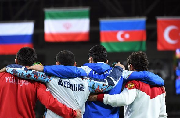 تصاویر : سومین طلای المپیک ایران با شاهکار یزدانی