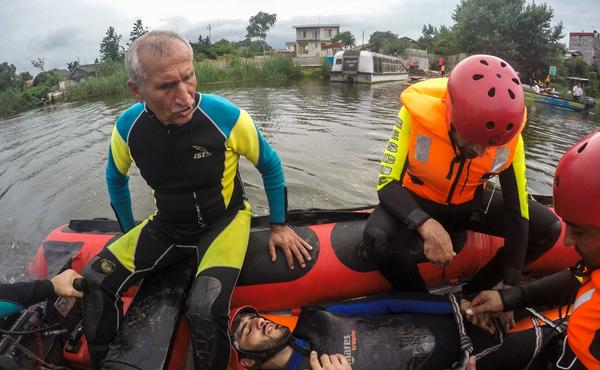تصاویر : مانور جستجو و نجات در سیلاب