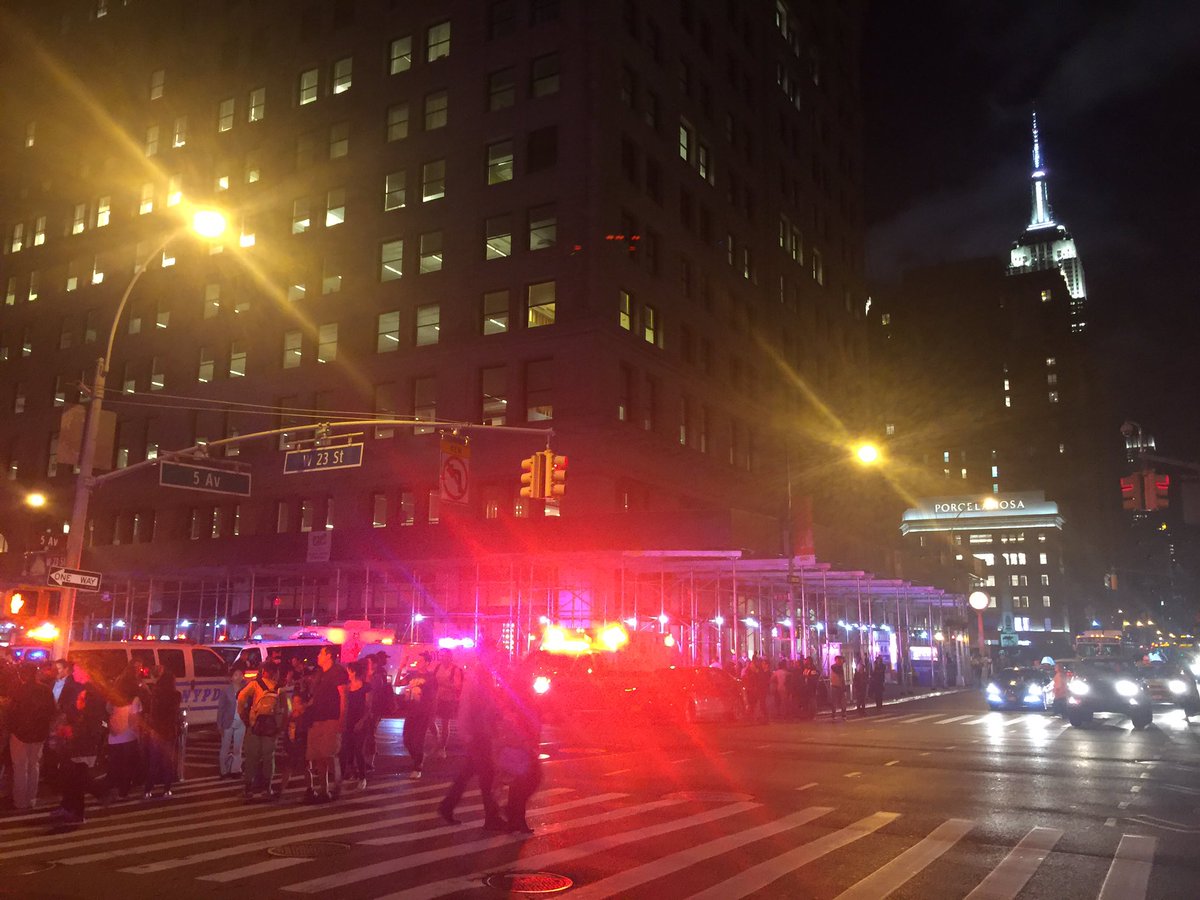 وقوع یک انفجار در نیویورک / استقرار نیروهای امنیتی در سراسر شهر /  25 نفر زخمی شدند