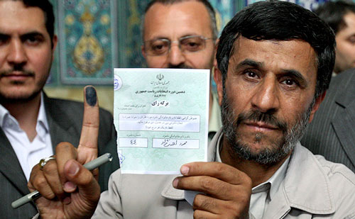 گوش احمدی نژاد بدهکار نیست؛ او نمی خواهد بازنشسته بماند