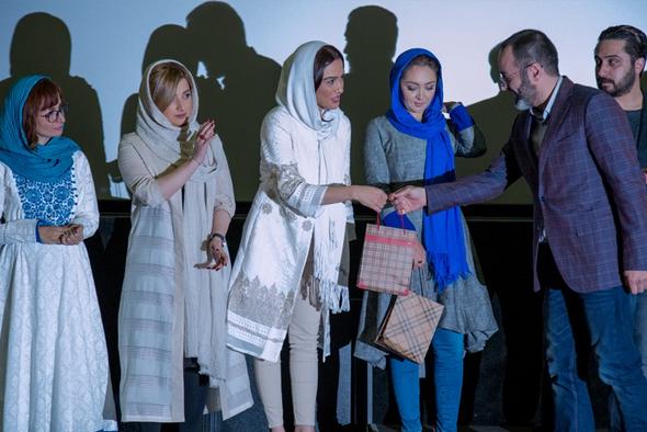 تصاویر : هنرمندان در اکران خصوصی «ربوده شده»