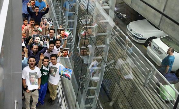 تصاویر : بازگشت کشتی آزاد ایران از ریو