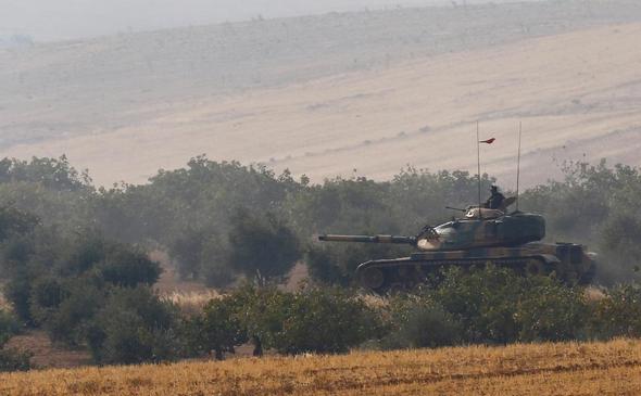 تصاویر : ورود تانک‌های ترکیه به خاک سوریه