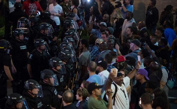 تصاویر : آشوب در شارلوت آمریکا تصاویر : آشوب در شارلوت آمریکا