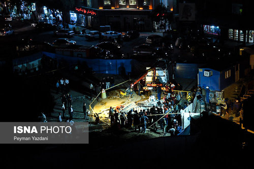 تصاویر: جزییات حادثه ریزش میدان قیام تهران