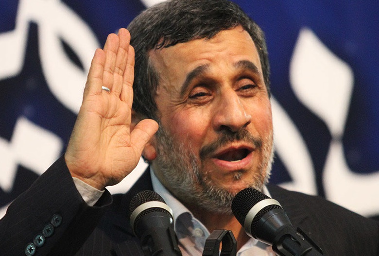 احمدی نژاد از کاندیداتوری انصراف داد، تندروها بی کس شدند / گزینه مقابل روحانی در لحظات آخر رونمایی می شود