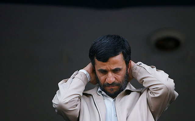 تفاسير عجيب حاميان احمدي نژاد: رهبري به احمدی نژاد لقب 