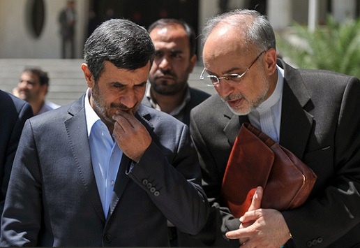 صالحی: احمدی نژاد اعتقادی به مذاکرات اینگونه با امریکا نداشت، می گفت اشتباه می کنید / می توانستیم جلو بیافتیم اما احمدی نژاد ورود نکرد