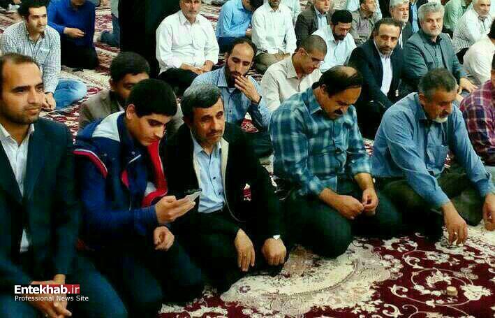 ‏عکس/ حضور احمدی‌نژاد در نماز جمعه امروز شهر آستانه اشرفیه استان گیلان