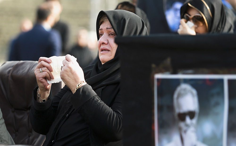 تصاویر : چهره‌ها در تشییع زنده یاد منصور پورحیدری