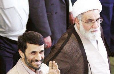 ناطق‌نوری: به احمدی‌نژاد گفتم یا سوادت خیلی بالاست یا روی ابرها هستی، قهر کرد و رفت