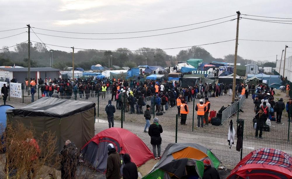 تصاویر : تخلیه زاغه پناهجویان در شمال فرانسه