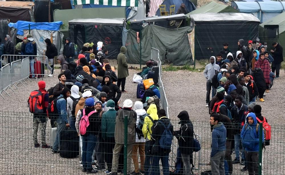 تصاویر : تخلیه زاغه پناهجویان در شمال فرانسه